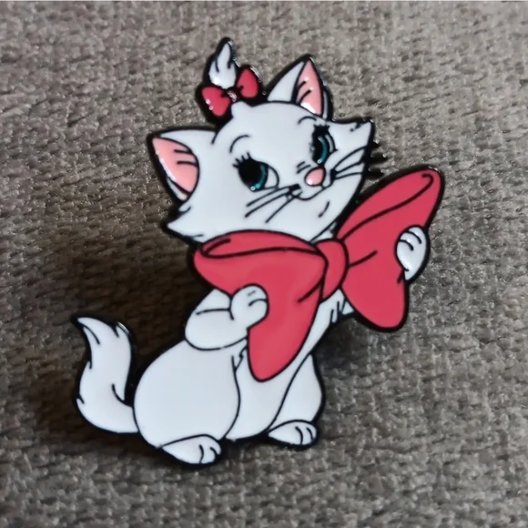 5 Marie Aristocats Character Inspired Metal Enamel Pins, 1970's Disney Cat Film - Picture 7 of 10